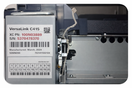 VersaLink C415 výrobný štítok